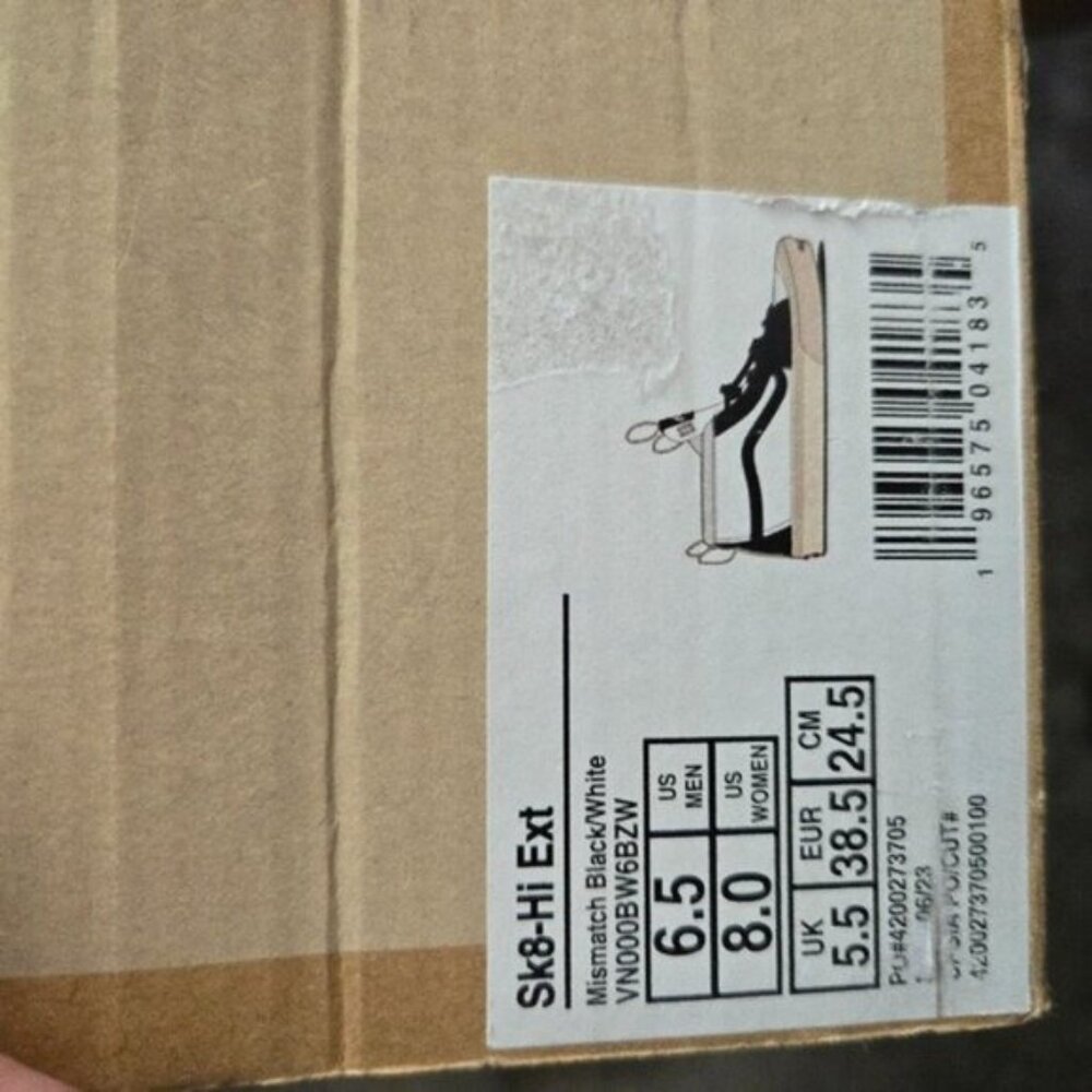 Vans ABC. Sk8 Hi EXT Women Size 8 Mismatched Black And White 012026 - Picture 11 of 11